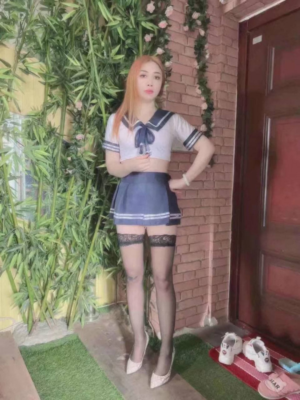 王家湾地铁站LF小菲